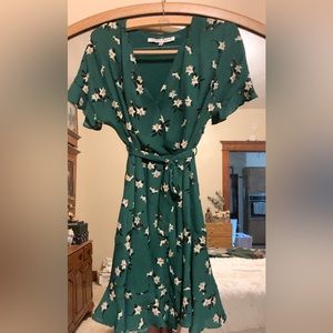 Collective Concepts gorgeous green floral dress